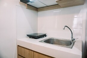 Modern And Homey 2Br Apartment At M-Town Residence