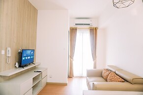 Modern And Homey 2Br Apartment At M-Town Residence