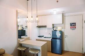 Modern And Homey 2Br Apartment At M-Town Residence