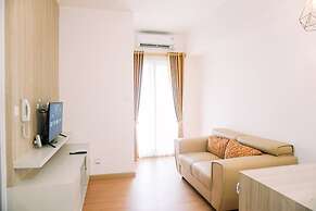 Modern And Homey 2Br Apartment At M-Town Residence