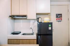 Modern And Homey 2Br Apartment At M-Town Residence