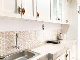 Good Choice And Homey Studio Enviro Apartment