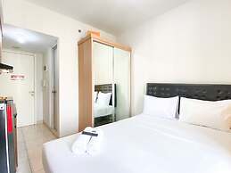 Great Deal Studio At Springlake Summarecon Bekasi Apartment