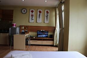 Spacious Studio The Edge Bandung Apartment