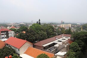 Spacious Studio The Edge Bandung Apartment