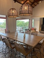 HERMOSA CASA CON INCREIBLES VISTAS