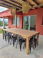 HERMOSA CASA CON INCREIBLES VISTAS