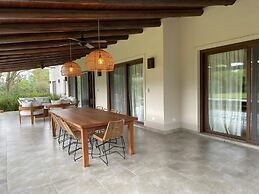 ACODEGORA Y AMPLIA CASA EN SALTA