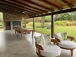 ACODEGORA Y AMPLIA CASA EN SALTA