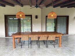 ACODEGORA Y AMPLIA CASA EN SALTA