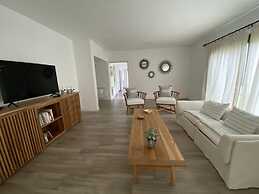 ACODEGORA Y AMPLIA CASA EN SALTA