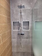 Lorenzo Mavili Suite