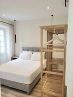 Lorenzo Mavili Suite