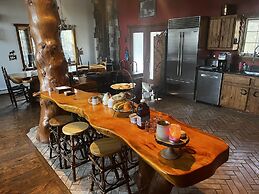 Beautiful Northwoods Getaway