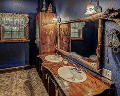 Beautiful Northwoods Getaway