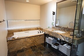 Sagecliffe Resort & Spa