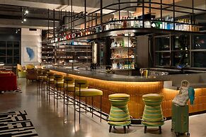 Moxy St. Petersburg Downtown