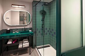 Moxy St. Petersburg Downtown