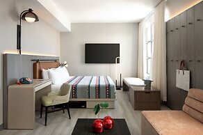 Moxy St. Petersburg Downtown