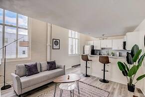 CozySuites The Block Skybridge Access