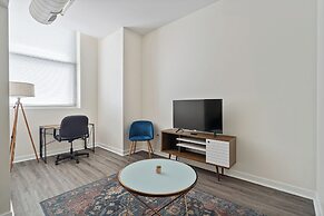 CozySuites The Block Skybridge Access