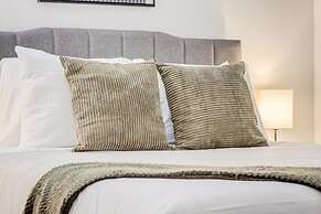 CozySuites The Block Skybridge Access