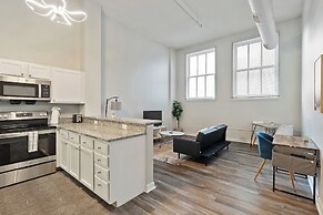 CozySuites The Block Skybridge Access