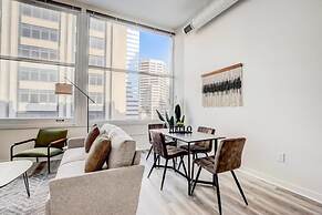 CozySuites The Block Skybridge Access