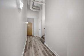 CozySuites The Block Skybridge Access