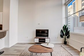 CozySuites The Block Skybridge Access