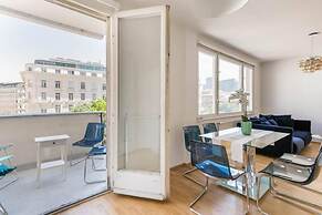 Central, City View Balcony,