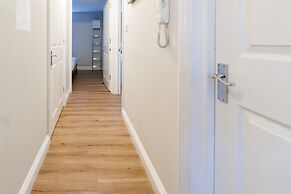 Lolite Apartment in Cambridge