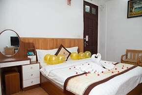 Phuong Dong Hotel Cau Giay -by BayLuxury