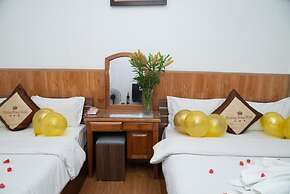 Phuong Dong Hotel Cau Giay -by BayLuxury