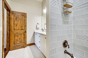 All-season Heber City Condo w/ Stunning Views!