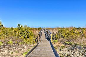 St Helena Island Vacation Rental: Walk to Beach!