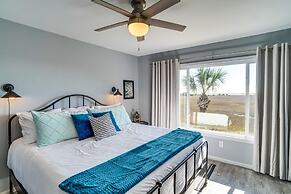 St Helena Island Vacation Rental: Walk to Beach!