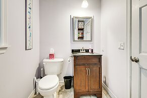 Spacious Family Home w/ Deck & Yard: 5 Mi to Stowe