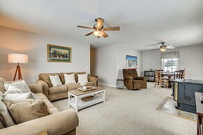 Spacious Family Home w/ Deck & Yard: 5 Mi to Stowe