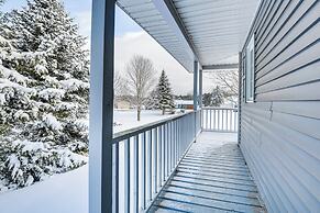 Spacious Family Home w/ Deck & Yard: 5 Mi to Stowe