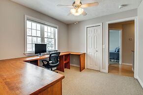 Spacious Family Home w/ Deck & Yard: 5 Mi to Stowe