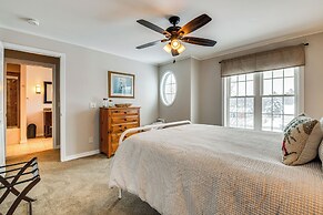 Spacious Family Home w/ Deck & Yard: 5 Mi to Stowe