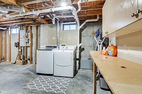 Spacious Family Home w/ Deck & Yard: 5 Mi to Stowe