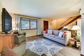 Charming Chehalis Retreat w/ Outdoor Grill + Deck!