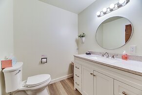 Charming Chehalis Retreat w/ Outdoor Grill + Deck!