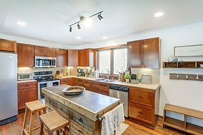 Beautiful Blowing Rock Home w/ Private Deck!