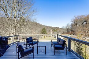 Beautiful Blowing Rock Home w/ Private Deck!
