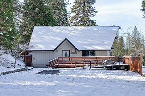 Secluded Cabin Near Calaveras Big Trees State Park