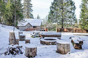 Secluded Cabin Near Calaveras Big Trees State Park