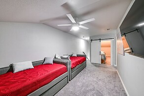 Spacious Mckinney Farm Getaway w/ Game Room!